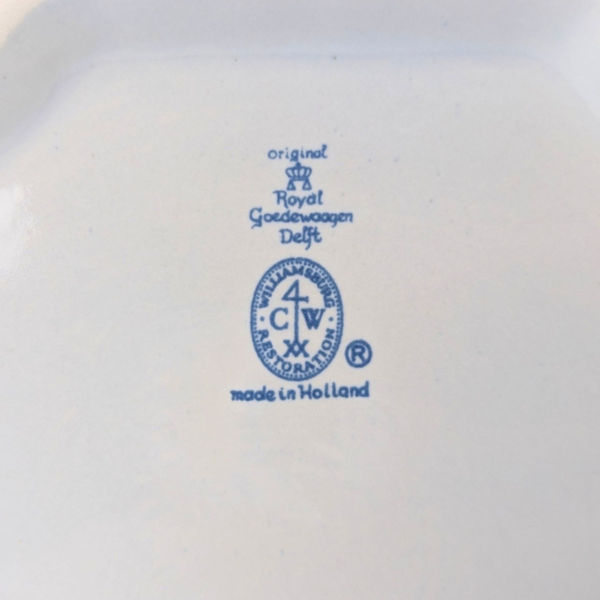 Colonial Williamsburg CW Restoration Delft Candlesticks (Pair), Blue & White