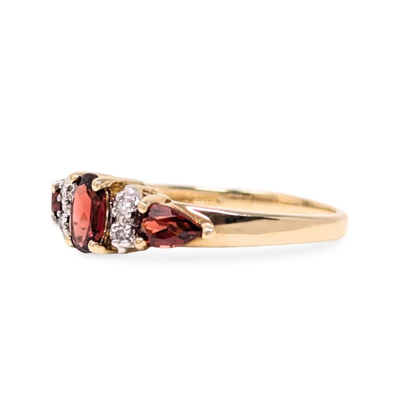 10K Gold Garnet & Diamond Ring - Size 6 3/4
