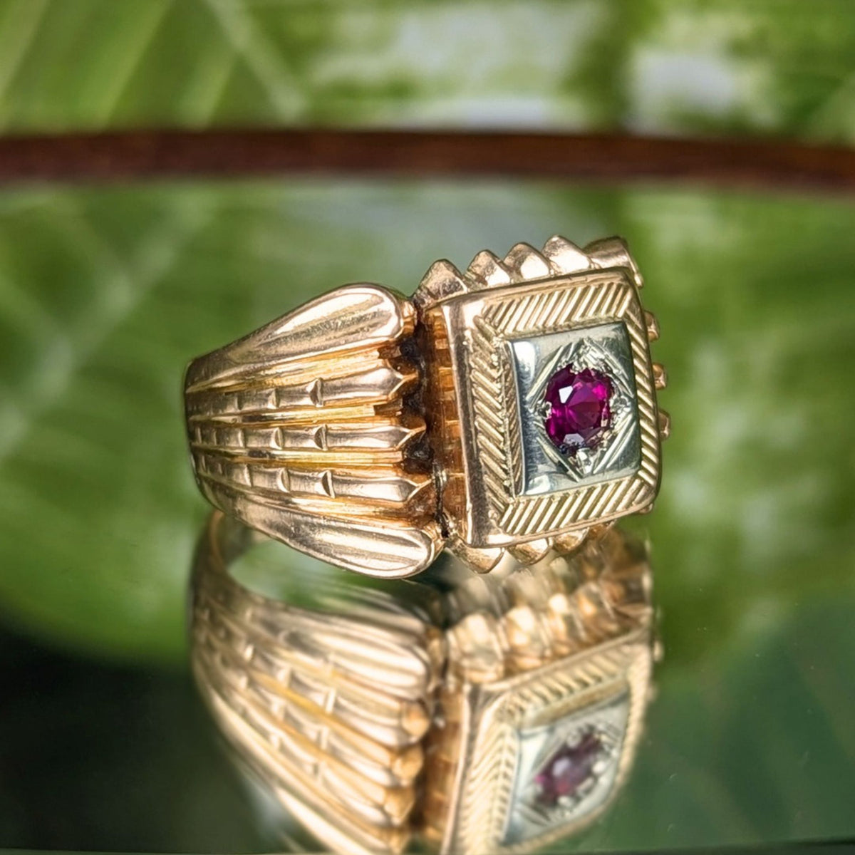 Vintage Italian 18K Two-Tone Gold & Ruby Men's Statement Ring, 11.7g - Size 9