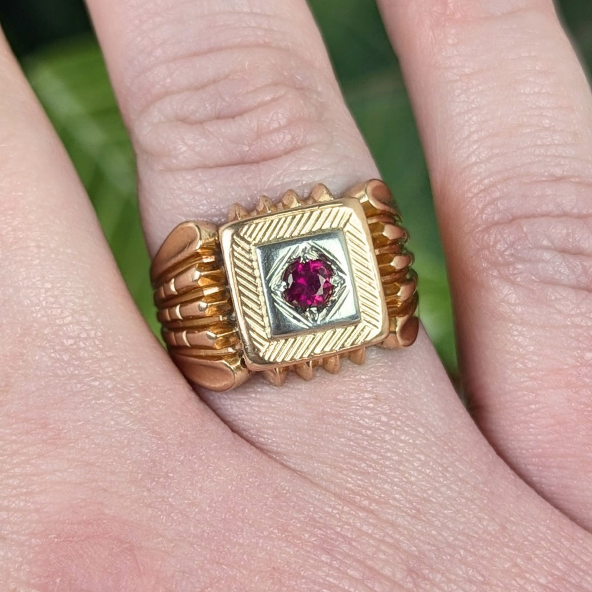 Vintage Italian 18K Two-Tone Gold & Ruby Men's Statement Ring, 11.7g - Size 9