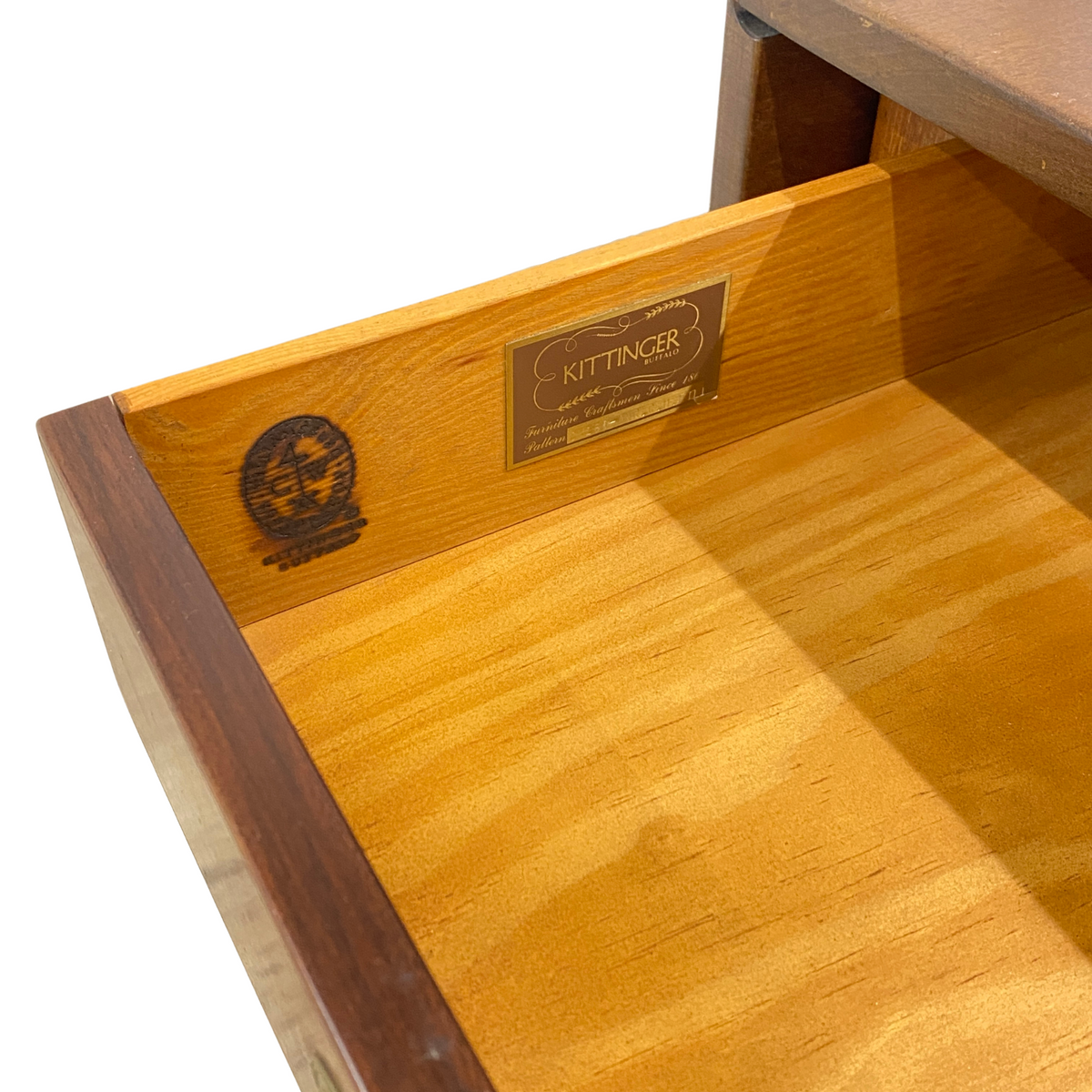 Kittinger CW160 1754 Chippendale Reproduction Drop-Leaf End Table