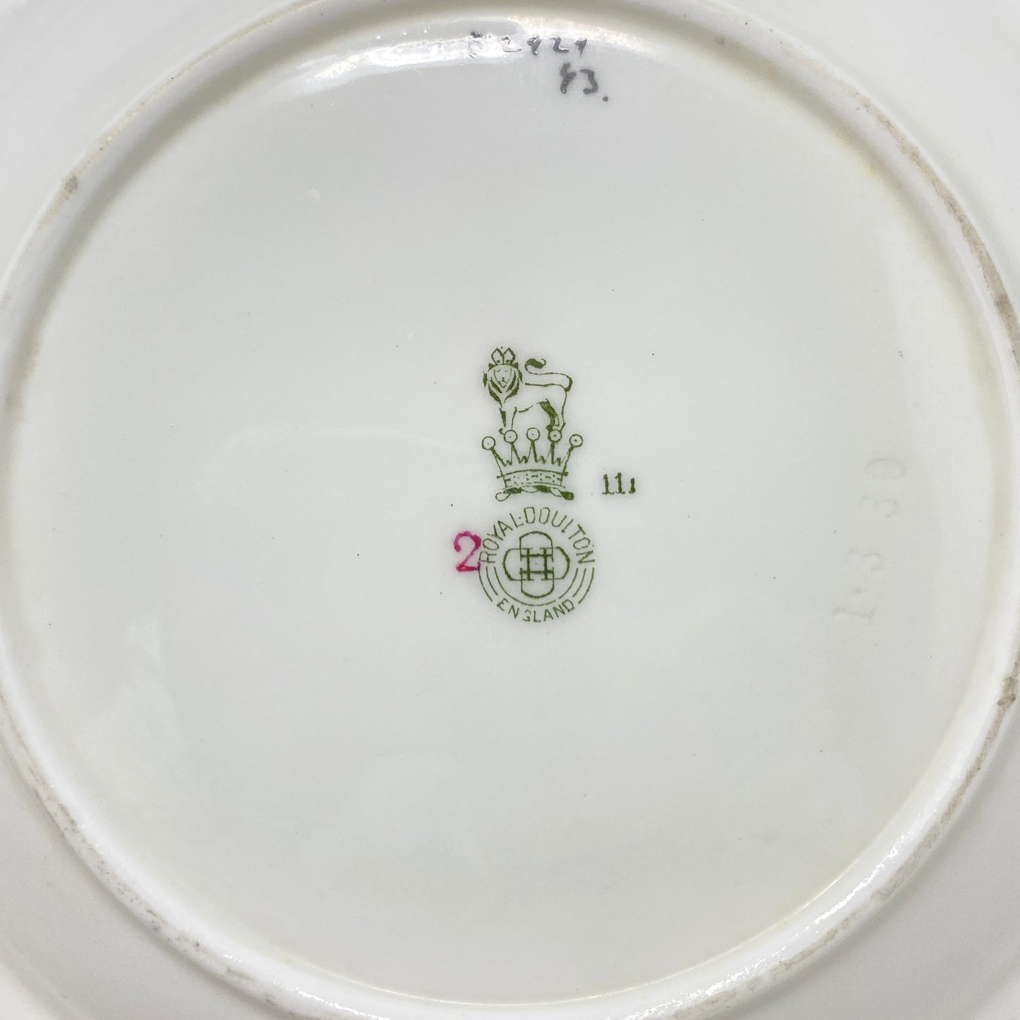 Royal Doulton "Ito E2929" 7 3/4" Rim Soup Bowls (7)