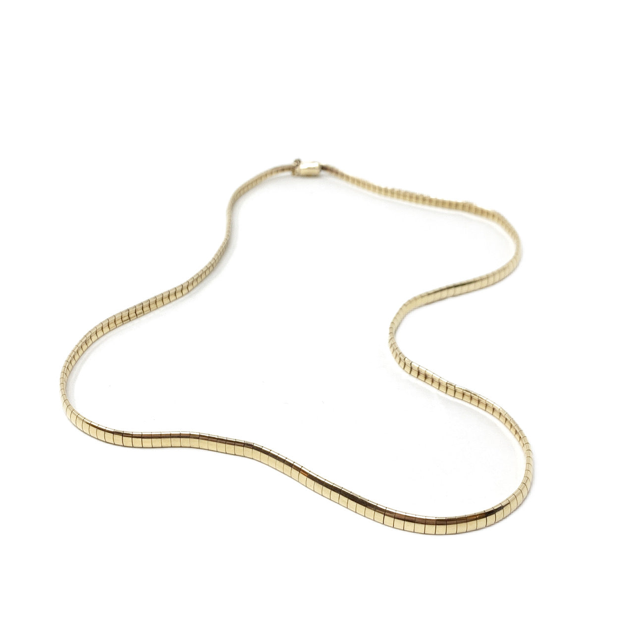 14K Gold 181/4" Italian Omega Necklace W/ Safety Catch